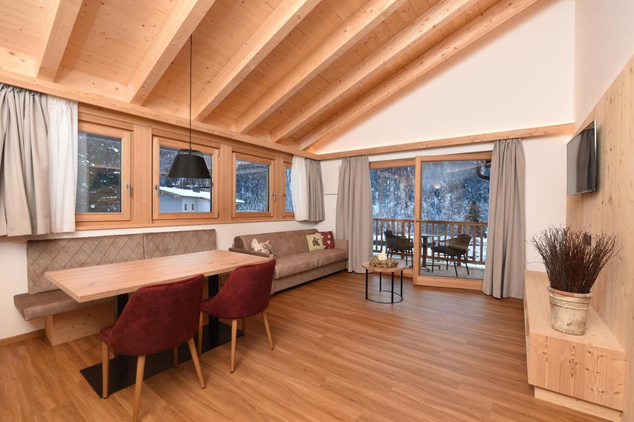 Les Ciases Chalets Dolomites San Vigilio Di Marebbe Eksteriør bilde